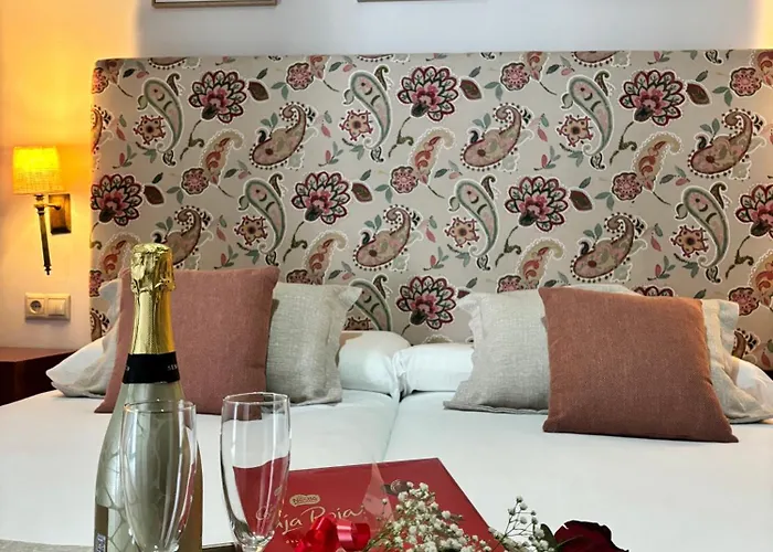 La Gitanilla & Encanto Jerez Bed & Breakfast 4*